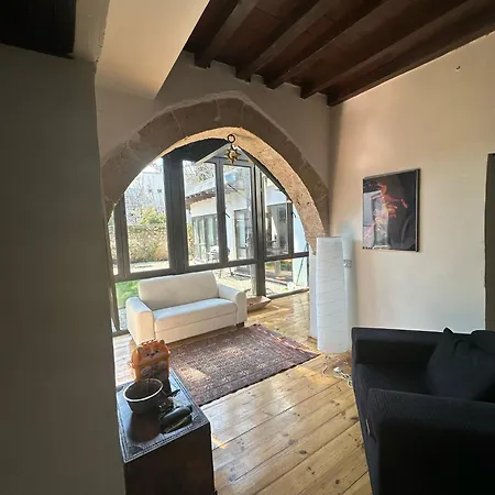 Holiday home Olive House